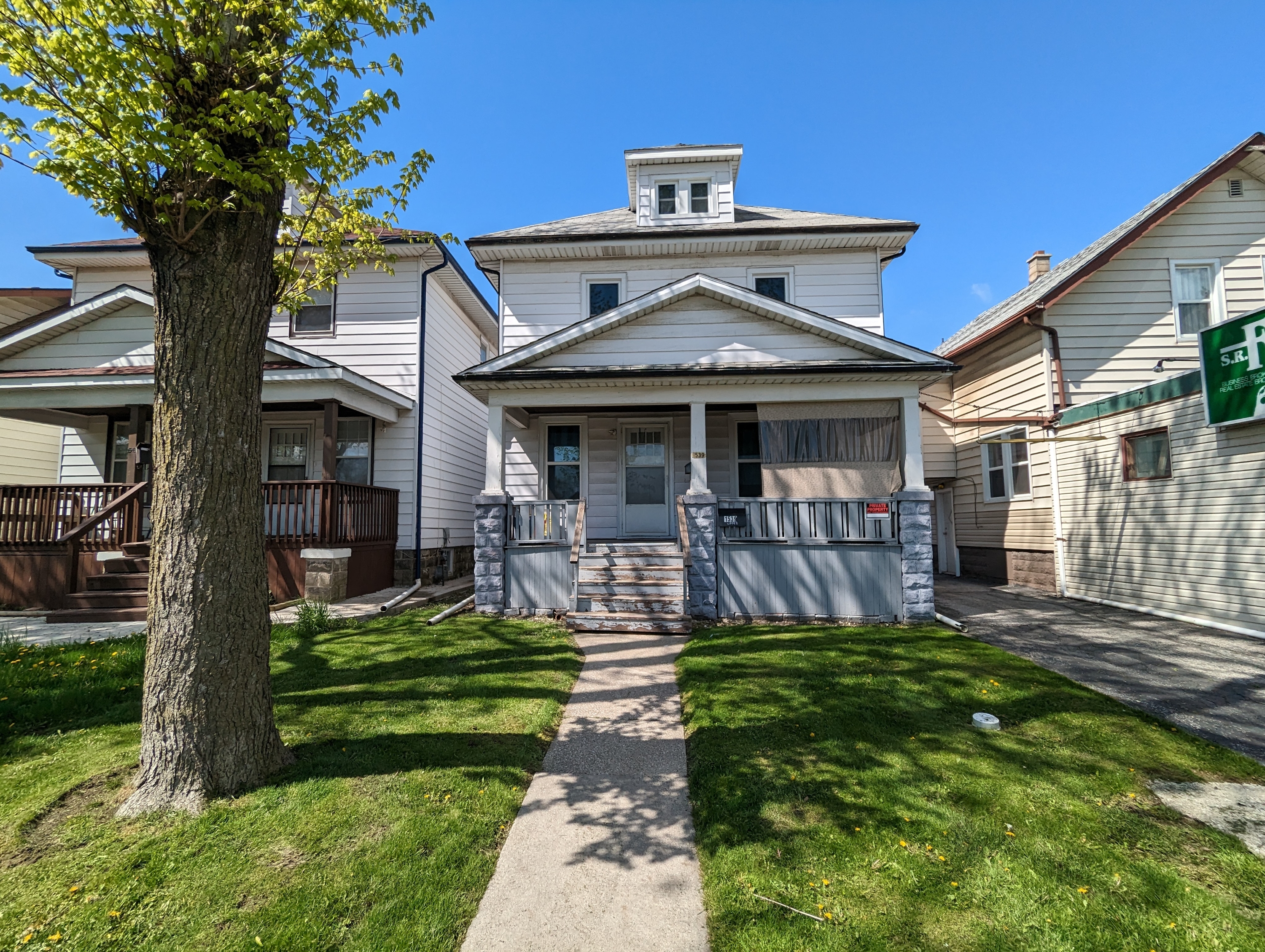 1539 Howard Ave. Lower